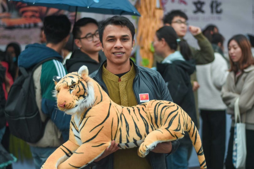 说明: C:\Users\User\AppData\Local\Temp\WeChat Files\074df6bc8d0101197c9ca0205401bff.jpg